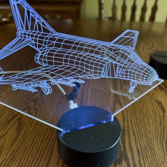Set of Two 3-D Optical Illusion Aviation Lamps by Carve Craftworks with 5 Planes - Picture 3 of 13